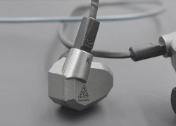 [最安価格]KZ ZS5 8ドライバイヤホンが$17.99→$13.99で最安